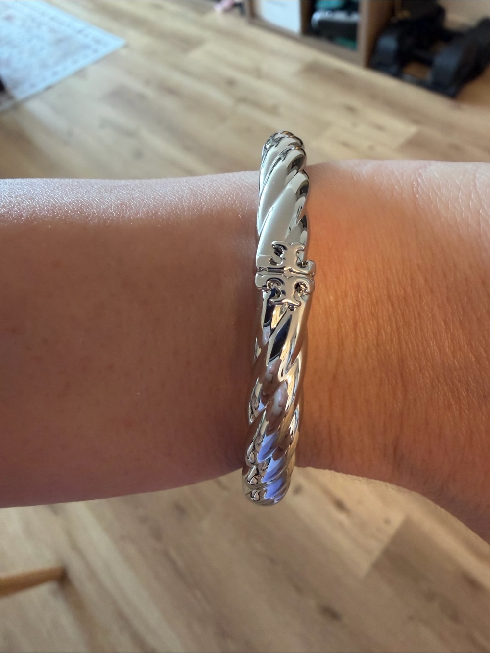 Tory Burch Silver Twisted Rope Bangle Bracelet - Silver
